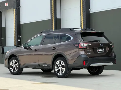 More photos of 2022 Subaru Outback Limited at Noblesville Imports, IN