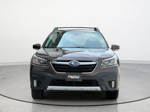 More photos of 2022 Subaru Outback Limited at Noblesville Imports, IN