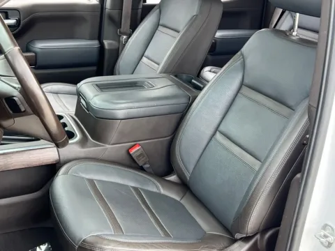 More photos of 2021 GMC Sierra 1500 Denali at Noblesville Imports, IN