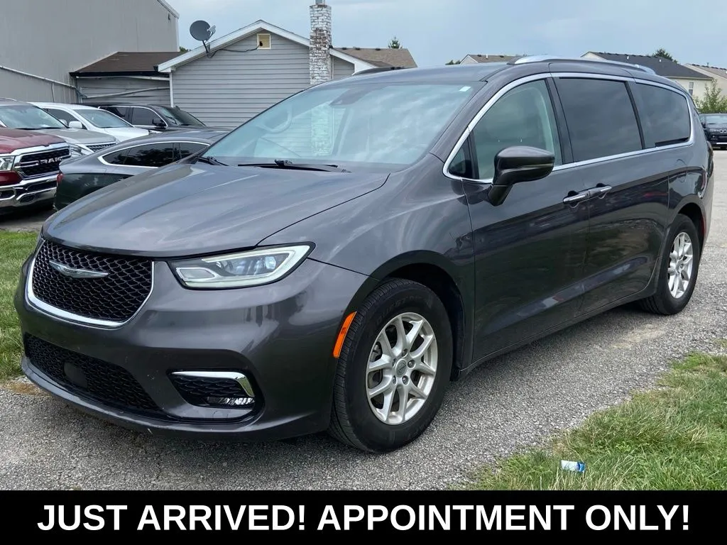 Unknown 2021 Chrysler Pacifica Touring L for sale in Noblesville, IN