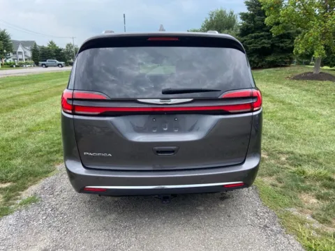 More photos of 2021 Chrysler Pacifica Touring L at Noblesville Imports, IN