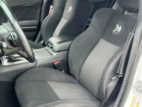 More photos of 2019 Dodge Charger R/T Scat Pack at Noblesville Imports, IN