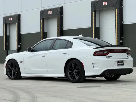 More photos of 2019 Dodge Charger R/T Scat Pack at Noblesville Imports, IN