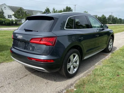 More photos of 2019 Audi Q5 2.0T Premium at Noblesville Imports, IN