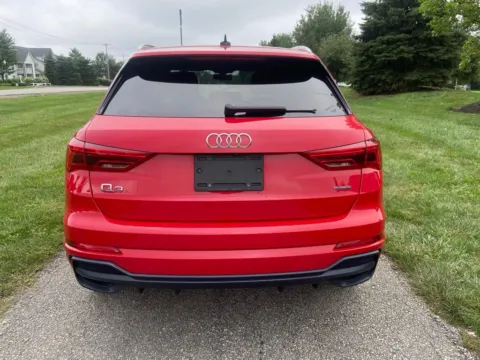 More photos of 2021 Audi Q3 Premium at Noblesville Imports, IN