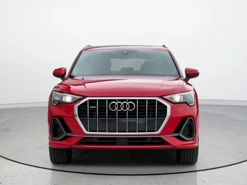 More photos of 2021 Audi Q3 Premium at Noblesville Imports, IN