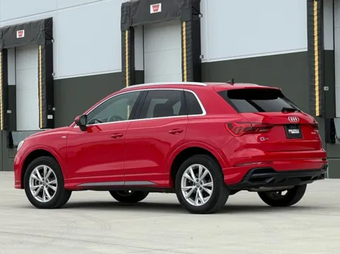 More photos of 2021 Audi Q3 Premium at Noblesville Imports, IN