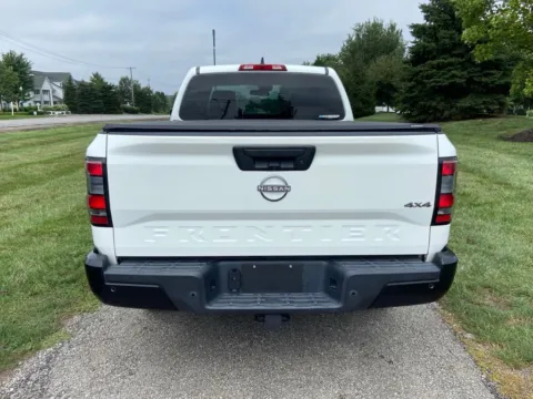 More photos of 2022 Nissan Frontier S at Noblesville Imports, IN