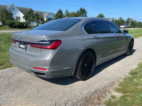 More photos of 2021 BMW 7 Series 750i xDrive at Noblesville Imports, IN