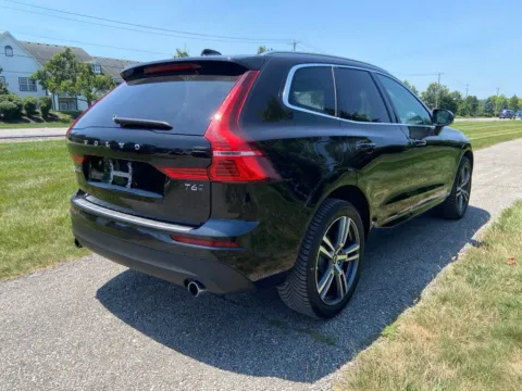 More photos of 2019 Volvo XC60 T6 Momentum at Noblesville Imports, IN