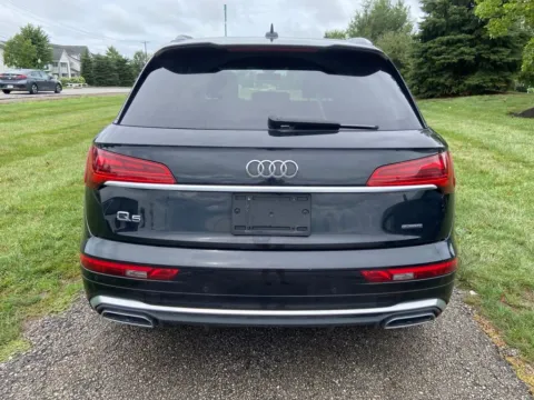More photos of 2021 Audi Q5 e 55 Prestige at Noblesville Imports, IN