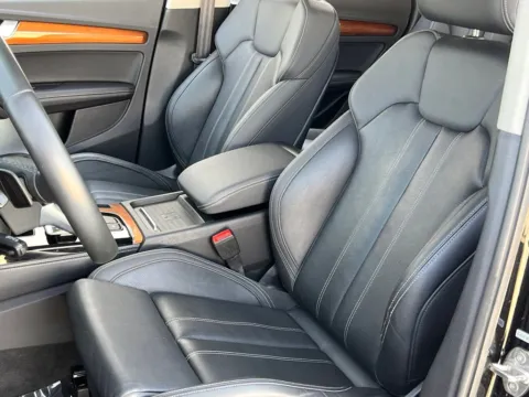 More photos of 2021 Audi Q5 e 55 Prestige at Noblesville Imports, IN