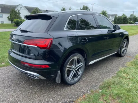 More photos of 2021 Audi Q5 e 55 Prestige at Noblesville Imports, IN