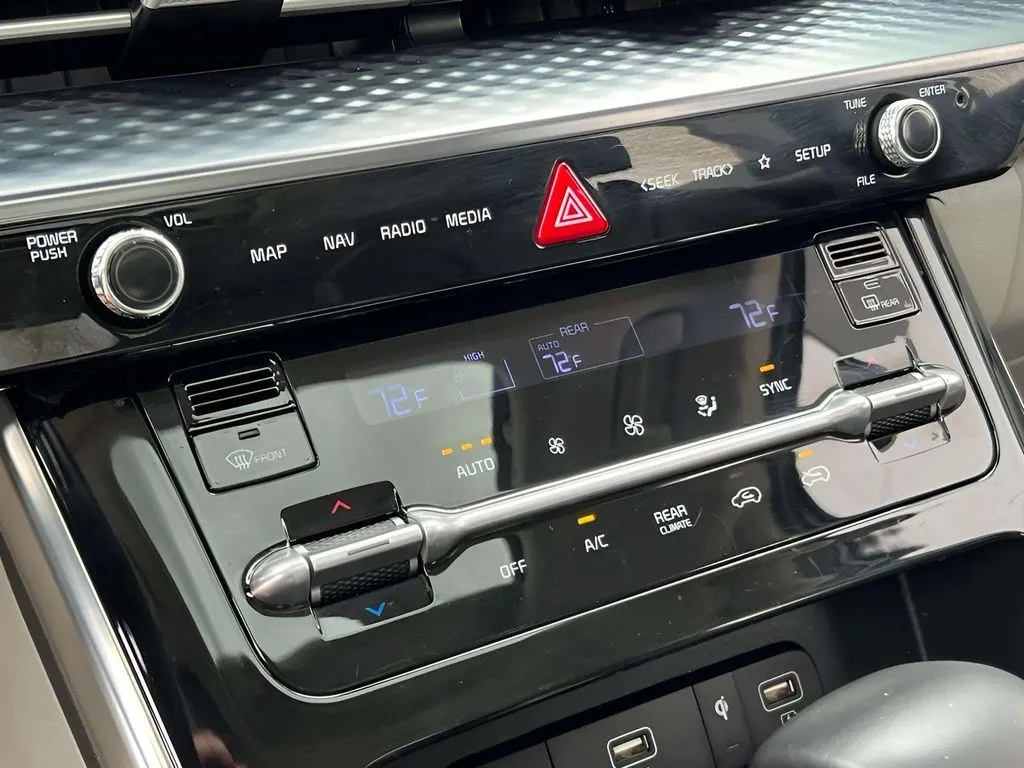 2022 Kia Carnival SX Prestige - Photo 10