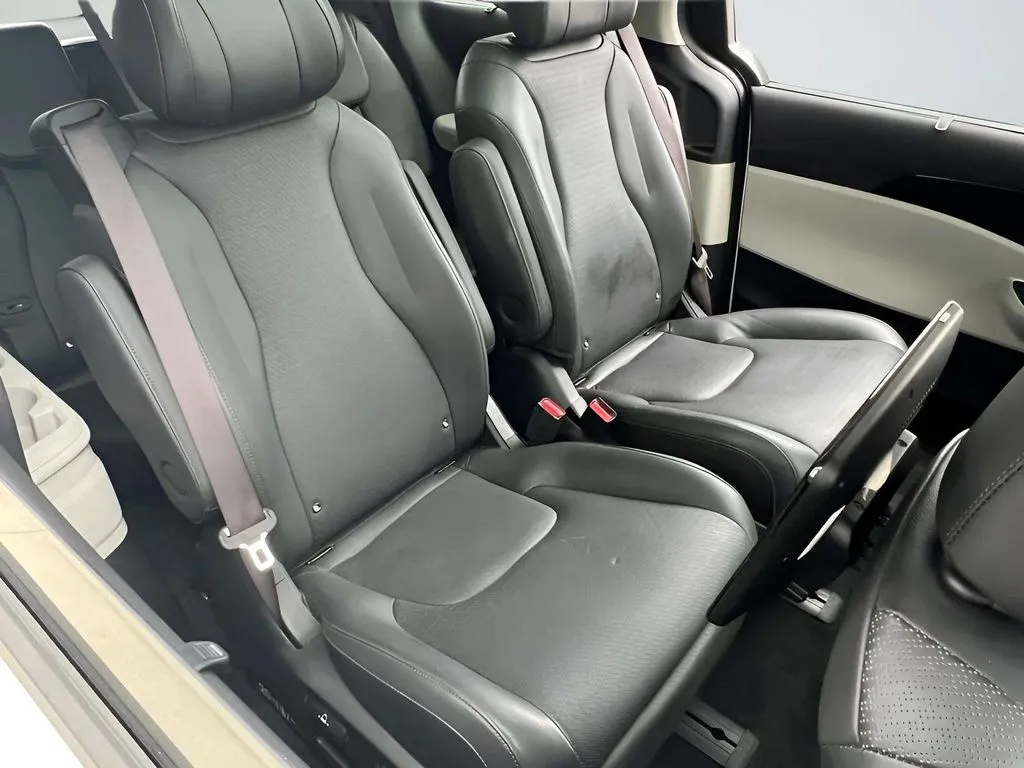 2022 Kia Carnival SX Prestige - Photo 37