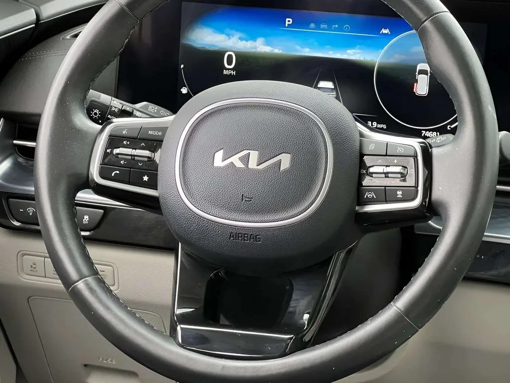 2022 Kia Carnival SX Prestige - Photo 26