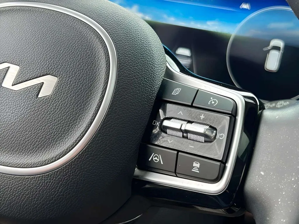 2022 Kia Carnival SX Prestige - Photo 7