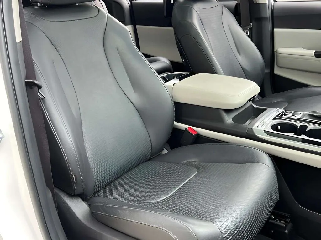 2022 Kia Carnival SX Prestige - Photo 38