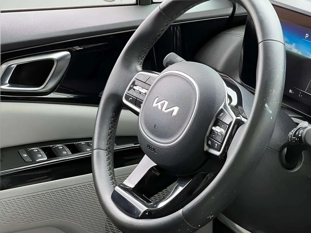 2022 Kia Carnival SX Prestige - Photo 35