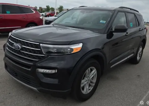 Black 2023 Ford Explorer XLT for sale in Noblesville, IN