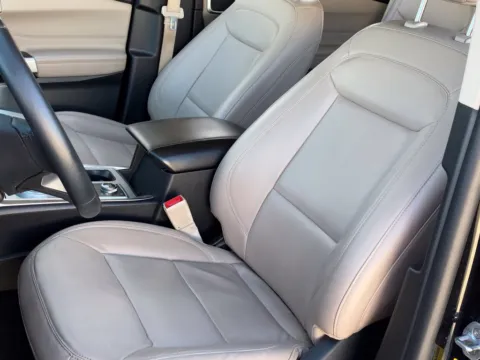 More photos of 2023 Ford Explorer XLT at Noblesville Imports, IN
