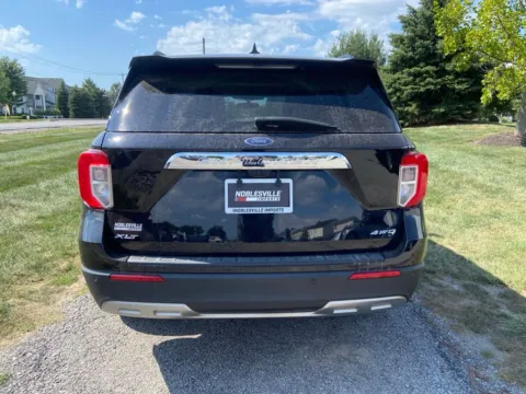 More photos of 2023 Ford Explorer XLT at Noblesville Imports, IN