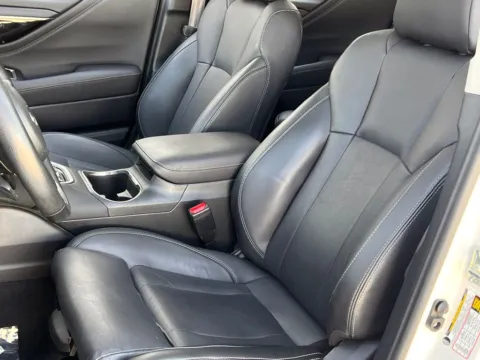 More photos of 2020 Subaru Outback Limited XT at Noblesville Imports, IN