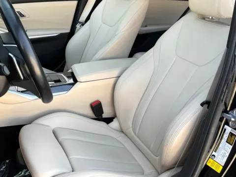 More photos of 2020 BMW 3 Series 330i at Noblesville Imports, IN