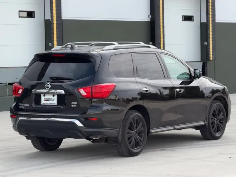 More photos of 2020 Nissan Pathfinder SV at Noblesville Imports, IN