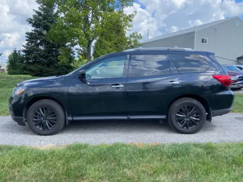 Photos of 2020 Nissan Pathfinder SV for sale in Noblesville, IN at Noblesville Imports