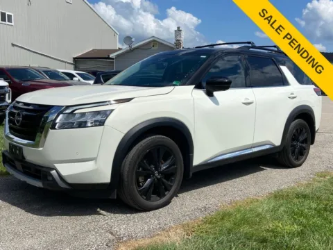 White 2022 Nissan Pathfinder Platinum for sale in Noblesville, IN