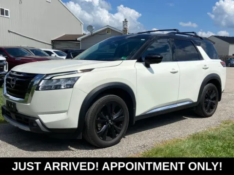 White 2022 Nissan Pathfinder Platinum for sale in Noblesville, IN