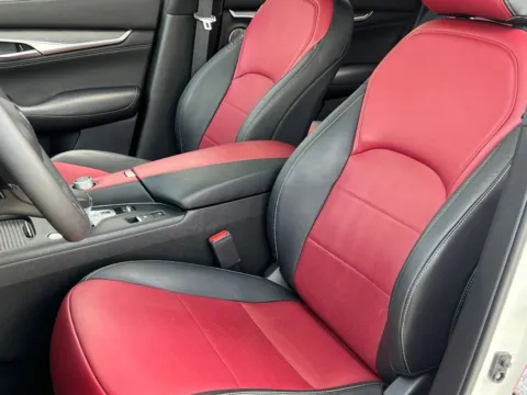 More photos of 2022 INFINITI QX55 SENSORY at Noblesville Imports, IN