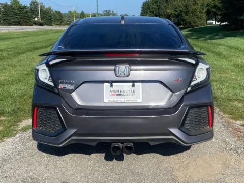 More photos of 2018 Honda Civic Si at Noblesville Imports, IN