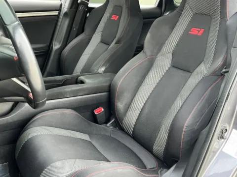 More photos of 2018 Honda Civic Si at Noblesville Imports, IN