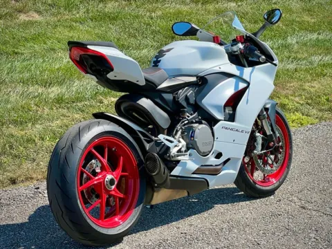 More photos of 2021 Ducati V2 at Noblesville Imports, IN