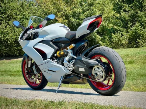 Photos of 2021 Ducati V2 for sale in Noblesville, IN at Noblesville Imports