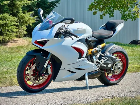 More photos of 2021 Ducati V2 at Noblesville Imports, IN