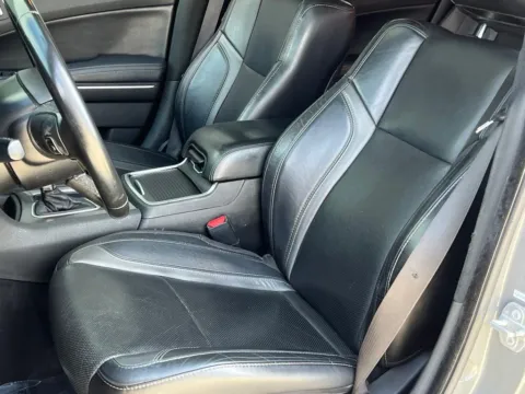 More photos of 2019 Dodge Charger SXT at Noblesville Imports, IN