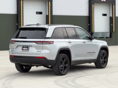Photos of 2023 Jeep Grand Cherokee Limited for sale in Noblesville, IN at Noblesville Imports