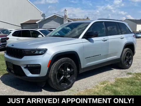 Silver 2023 Jeep Grand Cherokee Limited for sale in Noblesville, IN