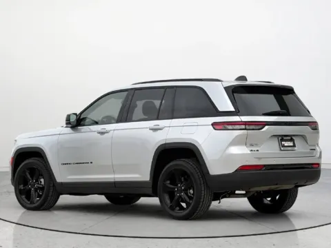 Another view of 2023 Jeep Grand Cherokee Limited for sale in Noblesville, IN at Noblesville Imports