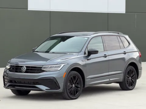 Gray 2022 Volkswagen Tiguan 2.0T SE R-Line Black for sale in Noblesville, IN