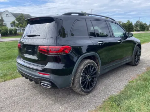 More photos of 2023 Mercedes-Benz GLB 250 at Noblesville Imports, IN