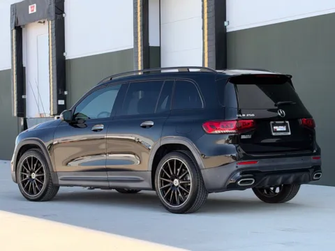 More photos of 2023 Mercedes-Benz GLB 250 at Noblesville Imports, IN