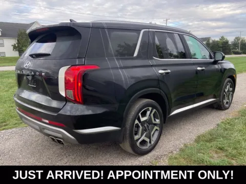More photos of 2023 Hyundai Palisade SEL at Noblesville Imports, IN