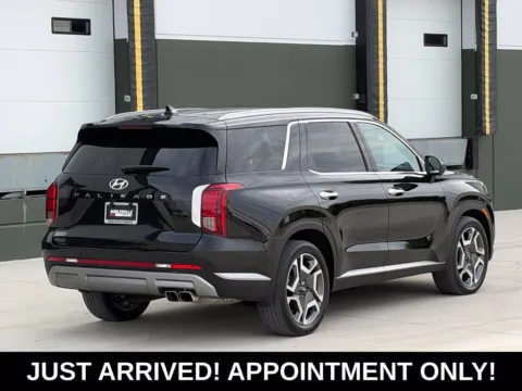 Photos of 2023 Hyundai Palisade SEL for sale in Noblesville, IN at Noblesville Imports