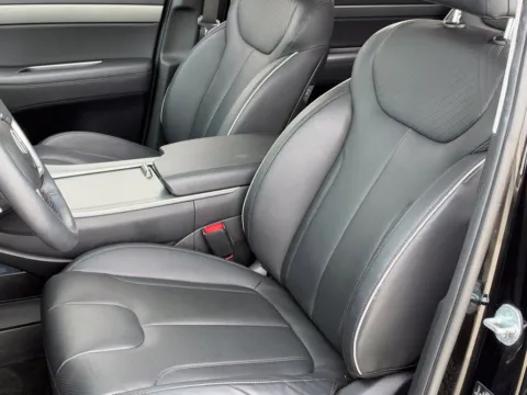 More photos of 2023 Hyundai Palisade SEL at Noblesville Imports, IN