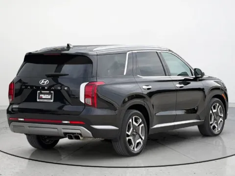 Photos of 2023 Hyundai Palisade SEL for sale in Noblesville, IN at Noblesville Imports