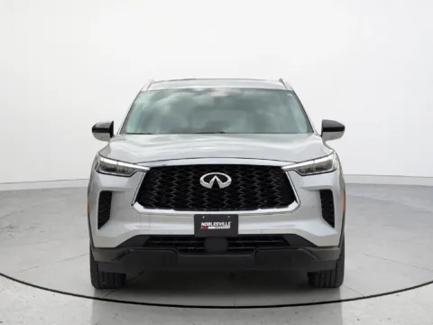 More photos of 2023 INFINITI QX60 LUXE at Noblesville Imports, IN